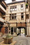 Troyes.