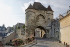 Laon.