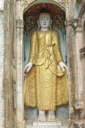 Hpo Win Daung, temples bouddhiques troglodytes.