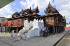 Route de Niang Shwe, monastère de Shwe Yan Pyay.