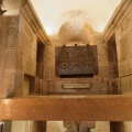 La crypte  contient les reliques.