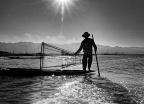 Pêcheur sur le lac Inle au Myanmar.